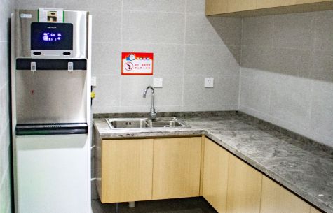 尊龙凯时多元化的办公情形